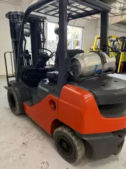 Diesel Forklifts 2016  Toyota 8FGU25 (13)