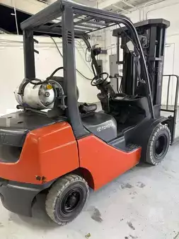 Diesel Forklifts 2016  Toyota 8FGU25 (15)
