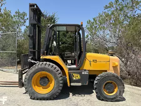 Rough Terrain Forklifts 2011  JCB 930 (1)
