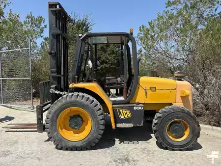Rough Terrain Forklifts 2011  JCB 930 (5)