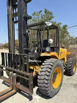 Rough Terrain Forklifts 2011  JCB 930 (7)
