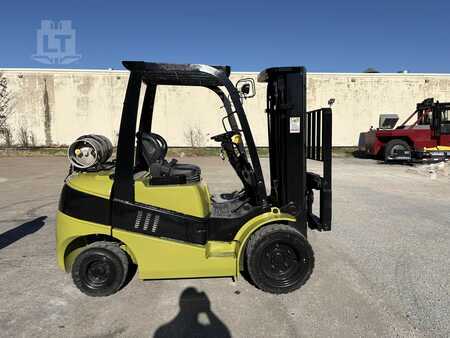 Propane Forklifts 2015  Clark C30L (1)