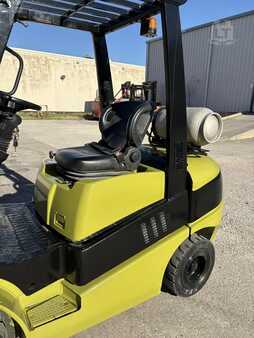 Propane Forklifts 2015  Clark C30L (10)
