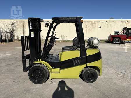 Propane Forklifts 2015  Clark C30L (2)