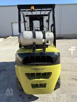 Propane Forklifts 2015  Clark C30L (7)