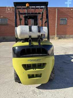 Propane Forklifts 2015  Clark C30L (9)