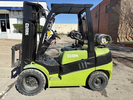 Propane Forklifts 2014  Clark C30L (1)