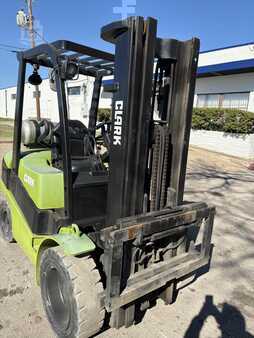 Propane Forklifts 2014  Clark C30L (11)
