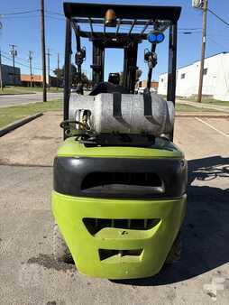 Propane Forklifts 2014  Clark C30L (6)