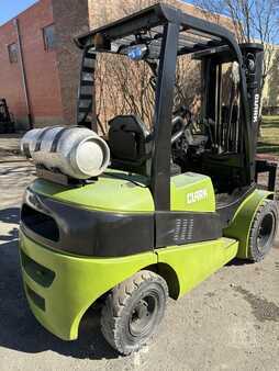 Propane Forklifts 2014  Clark C30L (7)