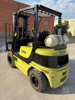 Propane Forklifts 2014  Clark CQ25L (10)