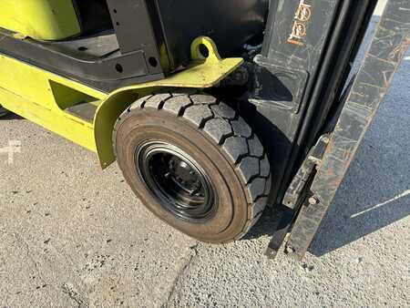 Propane Forklifts 2014  Clark CQ25L (12)