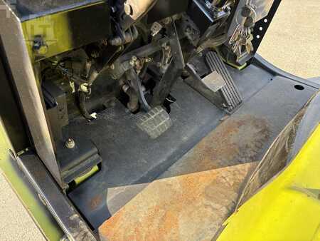 Propane Forklifts 2014  Clark CQ25L (9)