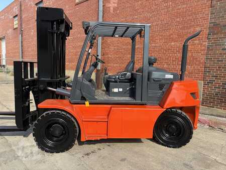 Diesel Forklifts 2020  Doosan D70S-9 (1)