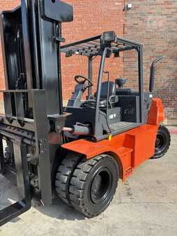 Carretilla elevadora diésel 2020  Doosan D70S-9 (3)