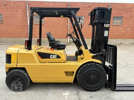Diesel Forklifts - CAT Lift Trucks DP40 (1)