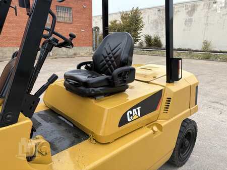 Diesel Forklifts - CAT Lift Trucks DP40 (9)