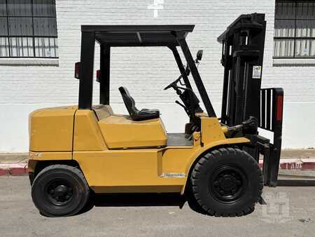 Diesel Forklifts - CAT Lift Trucks DP40KL (1)