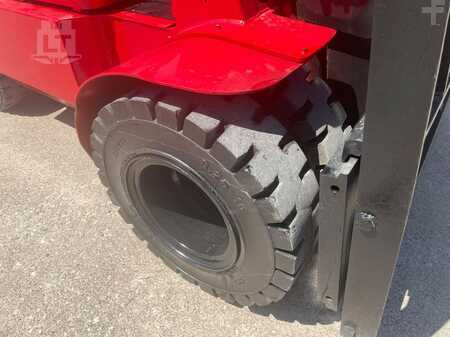 Diesel Forklifts - Nissan F04D40HV (3)