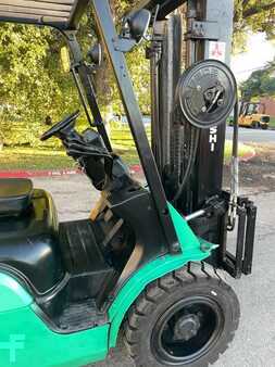 Diesel Forklifts - Mitsubishi FD30N (10)