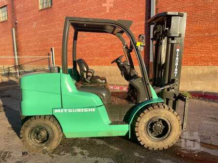 Diesel Forklifts 2015  Mitsubishi FD50CN1 (10)