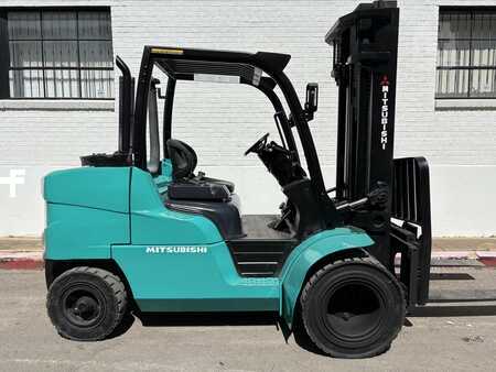 Diesel Forklifts 2013  Mitsubishi FD50N (1)