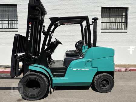 Diesel Forklifts 2013  Mitsubishi FD50N (2)