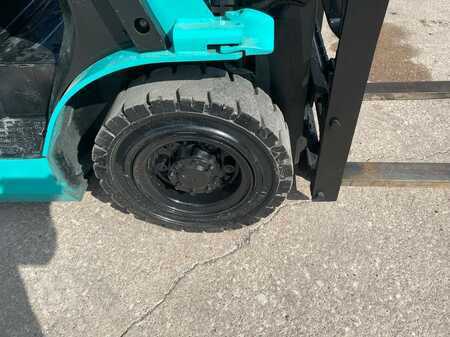 Diesel Forklifts 2015  Mitsubishi FG25N (2)