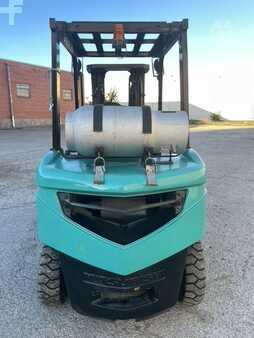 Diesel Forklifts 2016  Mitsubishi FG25N (10)