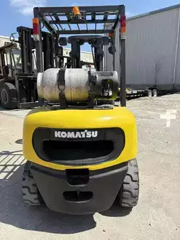 Propane Forklifts - Komatsu FG25T-12 (4)