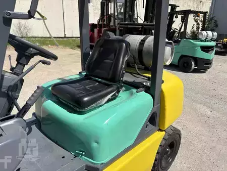 Propane Forklifts - Komatsu FG25T-12 (6)