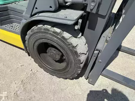 Propane Forklifts - Komatsu FG25T-12 (7)