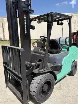 Montacargas GLP 2019  Mitsubishi FG30N (7)