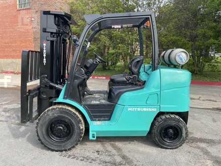 Diesel Forklifts 2015  Mitsubishi FG40N (1)