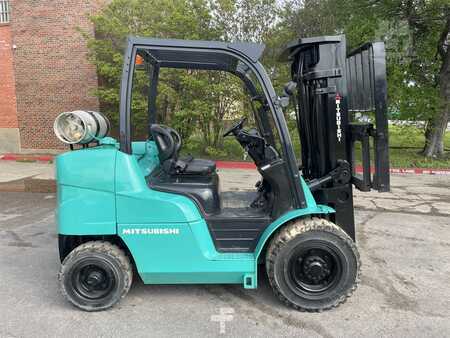 Diesel Forklifts 2015  Mitsubishi FG40N (2)