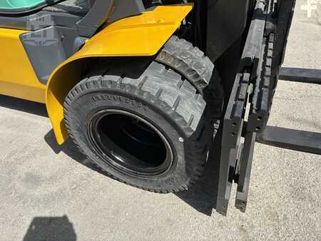 Propane Forklifts - Komatsu FG50-7 (13)
