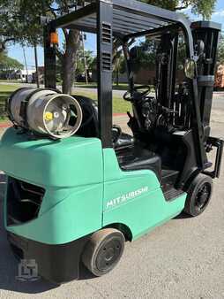 Propane Forklifts - Mitsubishi FGC30N (2)