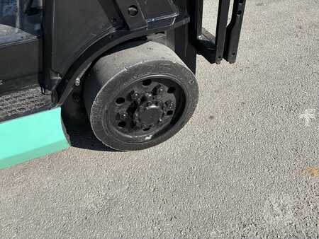 Propane Forklifts - Mitsubishi FGC30N (6)
