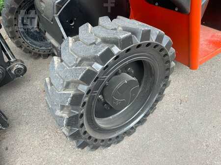 Manipulador fijo - JLG G5-18A (2)