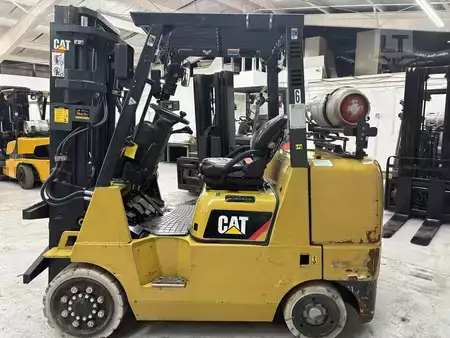 Propane Forklifts 2020  CAT Lift Trucks GC40K (2)
