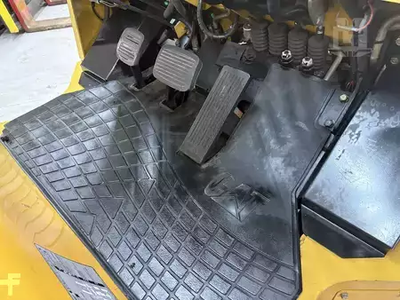 Propane Forklifts 2020  CAT Lift Trucks GC40K (9)