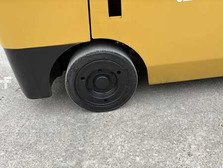 Propane Forklifts - CAT Lift Trucks GC45K (14)