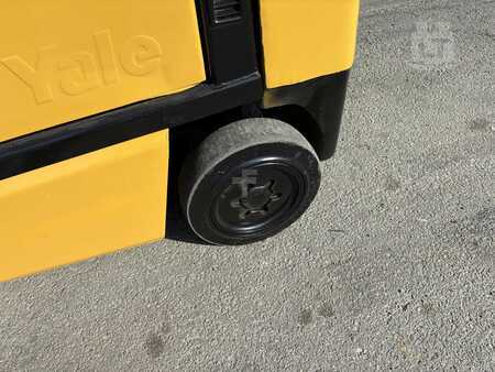 Carretilla elevadora GLP - Yale GLC050RG (12)