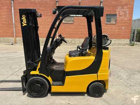 Propane Forklifts 2013  Yale GLC050VX (1)