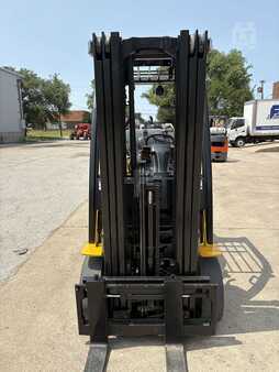 Propane Forklifts 2013  Yale GLC050VX (10)