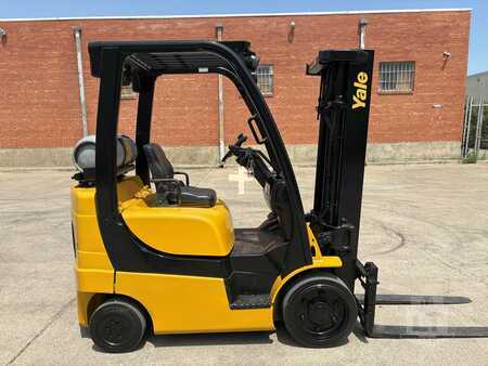 Propane Forklifts 2013  Yale GLC050VX (2)