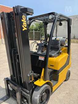 Propane Forklifts 2013  Yale GLC050VX (3)