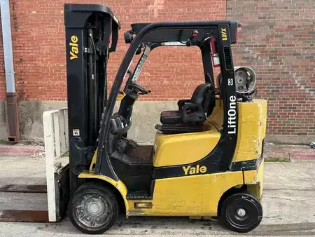 Propane Forklifts 2019  Yale GLC080VX (1)