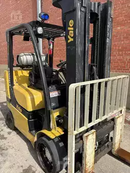 Propane Forklifts 2019  Yale GLC080VX (10)