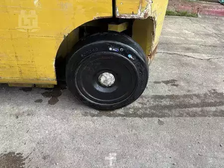 Propane Forklifts 2019  Yale GLC080VX (12)